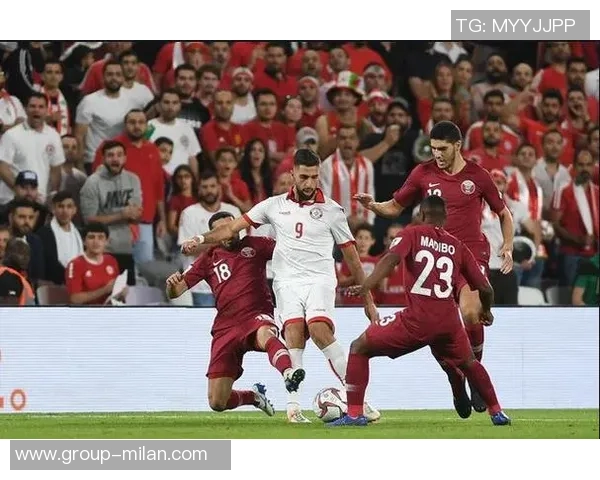 激烈对抗阿门与老六展开激烈搏斗双方互不相让引发冲突与争议